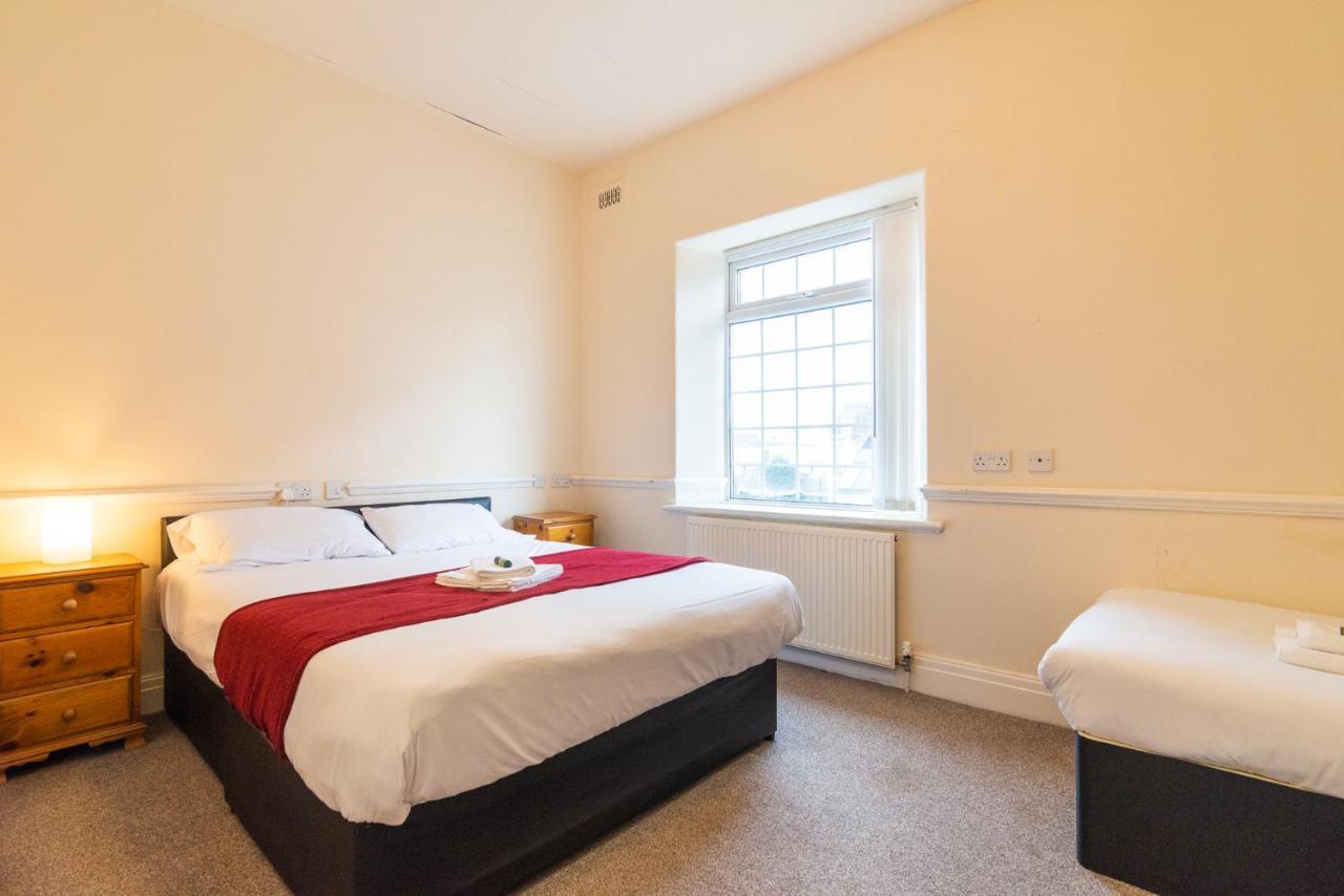 Old Trafford Stadium Hotel Солфорд Экстерьер фото